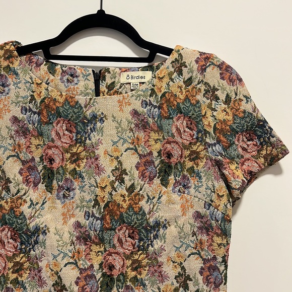 8 Birdies Vintage Floral Tapestry Shift Dress - Picture 4 of 10
